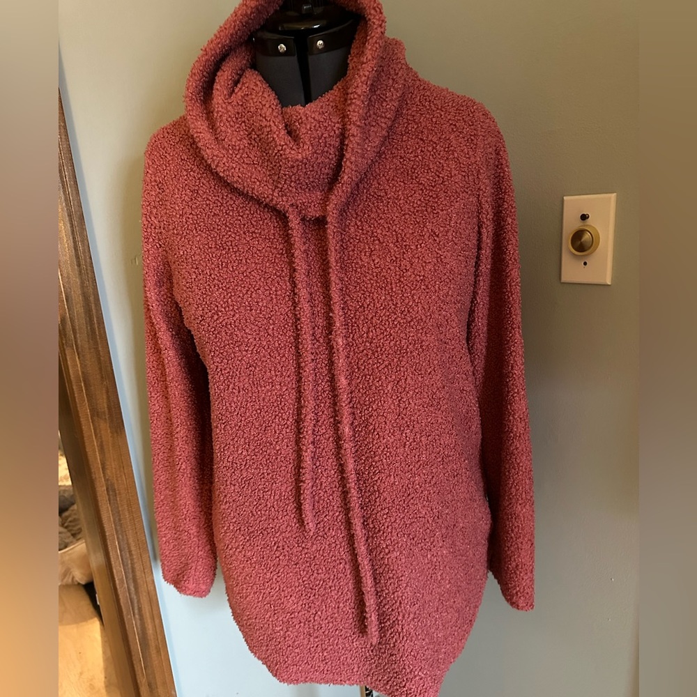 Boucle’ cowl neck top